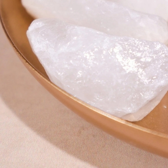 Brazilian Raw White Quartz - Picture 4 of 4